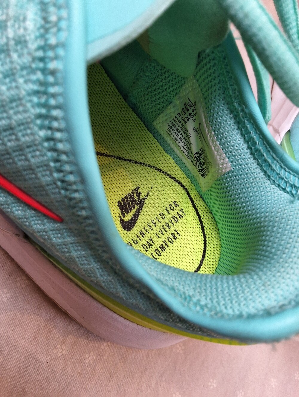 Nike Turquoise Running Sneakers - Picture 4 of 7